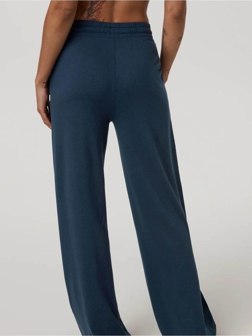 #303 Vuori Halo Essential Wideleg Pants Blue Coast Heather Size Small - Picture 2 of 11